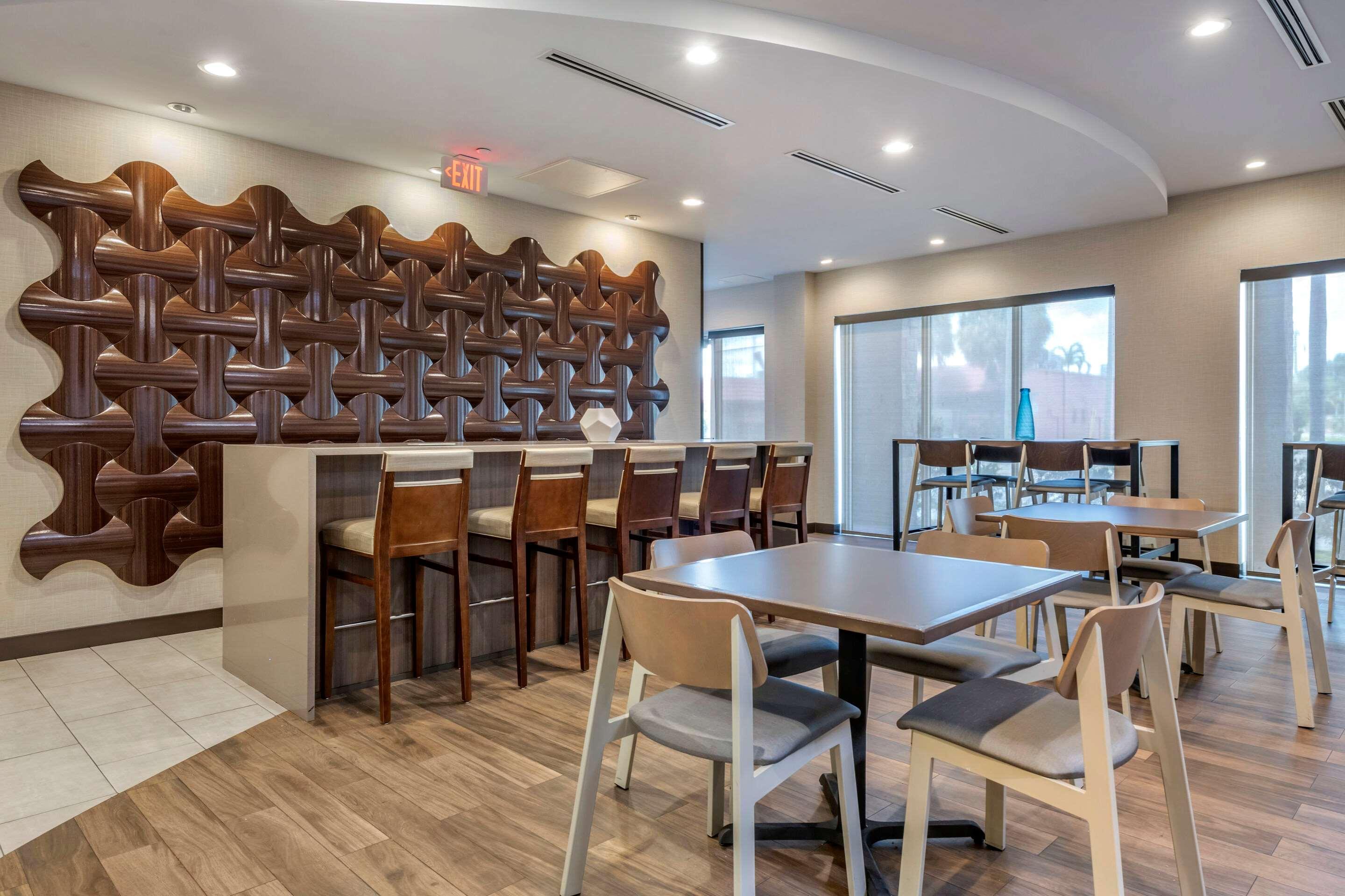 Comfort Suites Fort Lauderdale Airport&Cruise Port Dania Beach Buitenkant foto