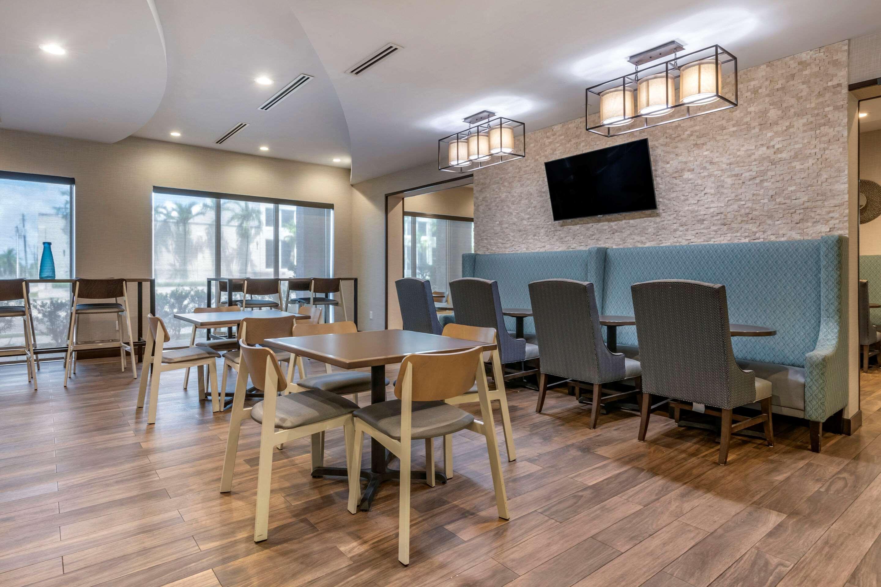 Comfort Suites Fort Lauderdale Airport&Cruise Port Dania Beach Buitenkant foto